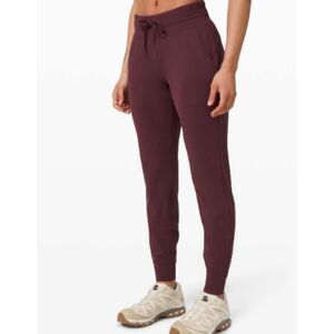 Lululemon Ready To Rulu Jogger Pant size 10 Cassis Garnet High Rise 29"